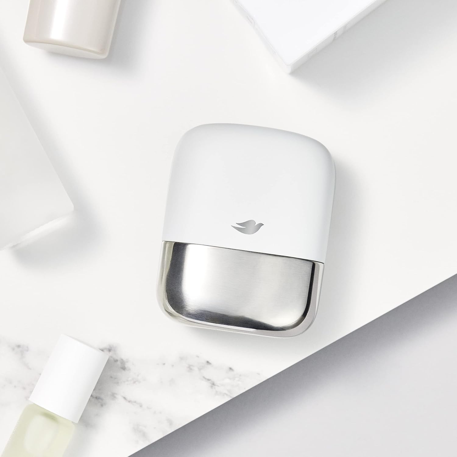 Dove Refillable Deodorant Starter Kit 0% Aluminum Cucumber & Green Tea Aluminum Free Deodorant  32g